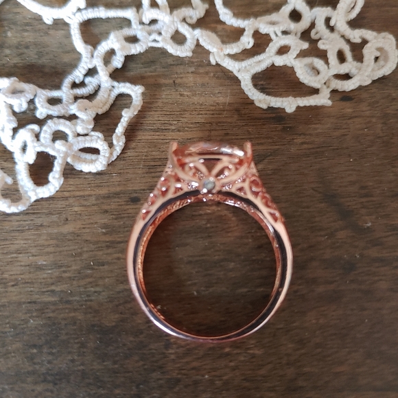 Ring - Picture 5 of 9